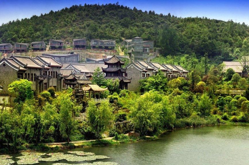 “极限冠军赛”玩法限时回归，逛“水乡盛会”，拿惊喜奖励，瓜分10w京东卡大奖！